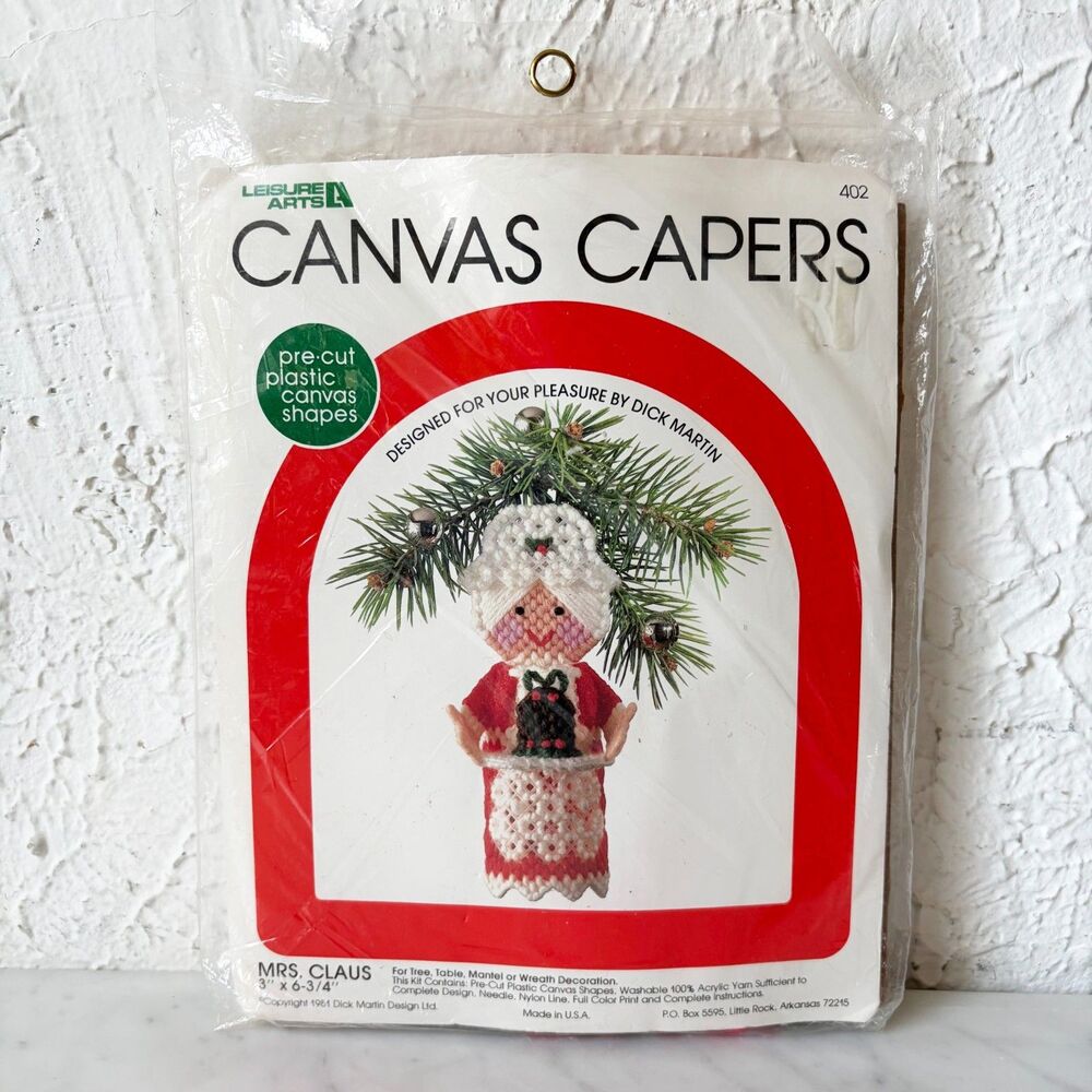 Canvas Capers Mrs Claus Plastic Canvas Kit Christmas Ornament Decor Leisure Arts